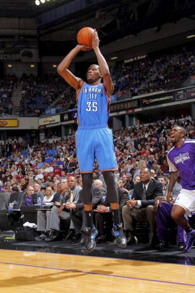 英超前瞻：热刺盼摆脱主场虫形象，曼联做客欲报4杀之仇